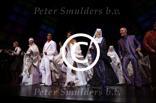 Scheveningen 3maart 2013
Premiere sisteract in het circustheater. Carolina Dijkhuizen en Simone Kleinsma
Peter Smulders bv