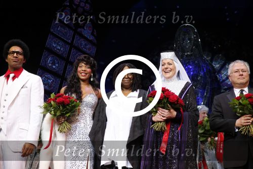 Scheveningen 3maart 2013
Premiere sisteract in het circustheater. Carolina Dijkhuizen Whoopi Goldberg en Simone Kleinsma
Peter Smulders bv
