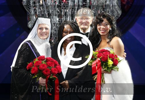 Scheveningen 3maart 2013
Premiere sisteract in het circustheater. Carolina Dijkhuizen Whoopi Goldberg en Simone Kleinsma
Peter Smulders bv