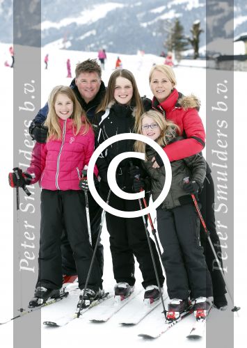Westendorf 19 februari 2013
Wolter en Tessa Kroesop skivakantie met hun kinderen en ouders en broer van Wolter.
Peter Smulders bv