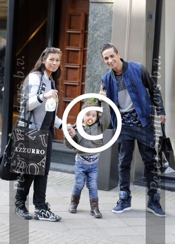 Amsterdam 5 maart 2013
Yes-R met vrouw en zoon op de pc hooftstraat.
Peter Smulders bv