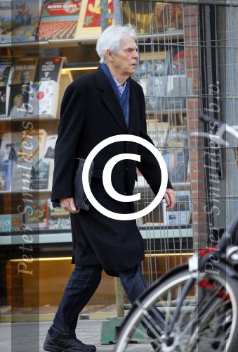 Amsterdam 4 maart 2015  
Berend Boudewijn op straat in Amsterdam zuid.