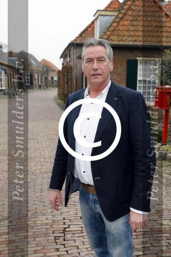 Bronkhorst 12 februari 2015
Presentatie boek Boer Jos en zijn vrouw Dycke.
Harm Edens reikt het uit
