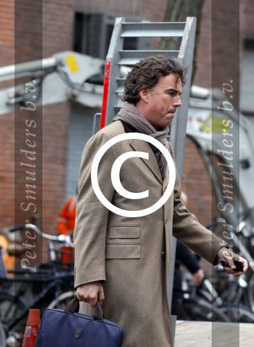 Amsterdam 4 maart 2015
Camiel Eurlings wandelend op straat in Amsterdam zuid.