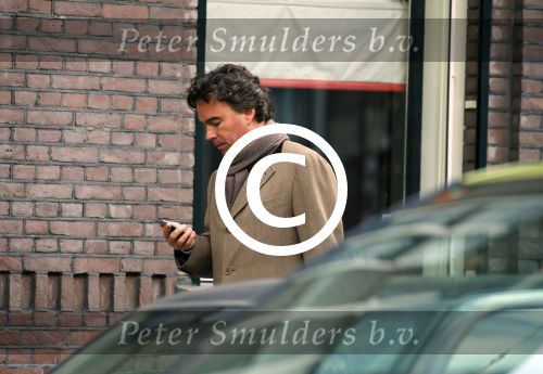 Amsterdam 4 maart 2015
Camiel Eurlings wandelend op straat in Amsterdam zuid.