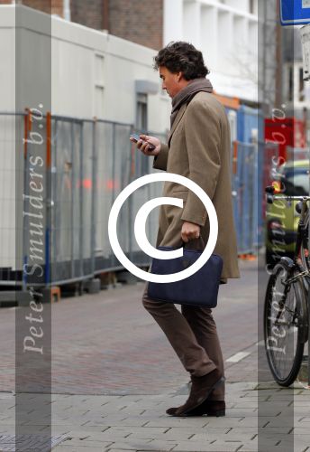 Amsterdam 4 maart 2015
Camiel Eurlings wandelend op straat in Amsterdam zuid.