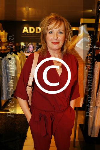 Amsterdam 2 maart 2015
Opening Pop up store Addy v d Krommenacker in de bijenkorf.
Inge Ipenburg Sandra Reemer  en Pernille la Lau zijn aanwezig.