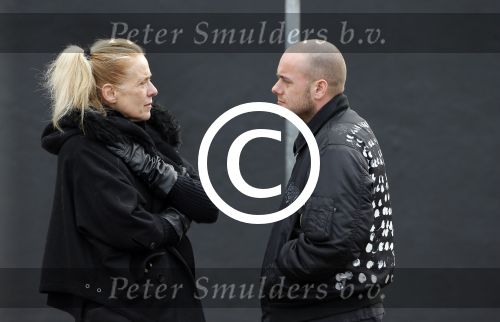 Amsterdam 2 maart 2015
Jette v d Meij met een vriend op straat in Amsterdam.