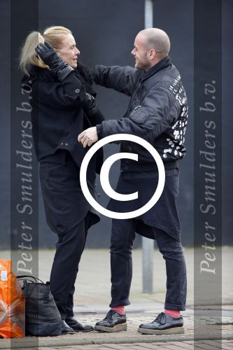 Amsterdam 2 maart 2015
Jette v d Meij met een vriend op straat in Amsterdam.