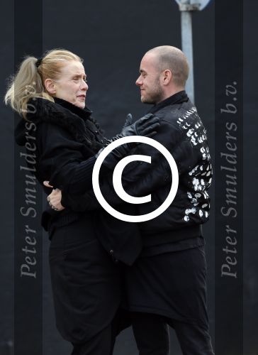 Amsterdam 2 maart 2015
Jette v d Meij met een vriend op straat in Amsterdam.