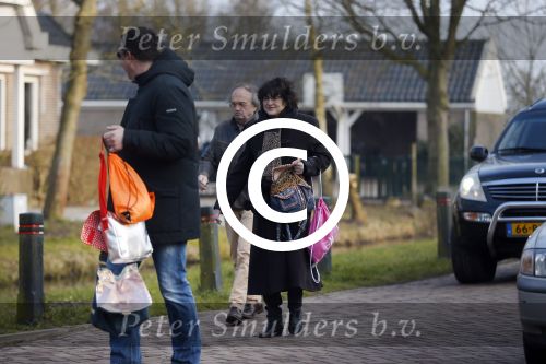 Uitdam Zuiderwoude Amsterdam 19 februari 2015
De ouders van katja Schuurman halen Sammie van School en Thijs heeft een nieuw appartement in Amsterdam.