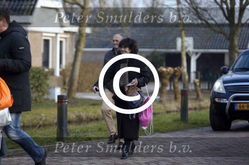 Uitdam Zuiderwoude Amsterdam 19 februari 2015
De ouders van katja Schuurman halen Sammie van School en Thijs heeft een nieuw appartement in Amsterdam.