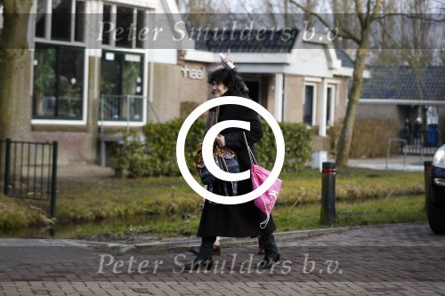 Uitdam Zuiderwoude Amsterdam 19 februari 2015
De ouders van katja Schuurman halen Sammie van School en Thijs heeft een nieuw appartement in Amsterdam.