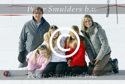 Lech, 23 Februari 2015
Jaarlijkse fotoshoot koninklijke Familie in Lech met Koning willem Alexander, Koningin Maxima, Prinses Beatrix,Prinses Amalia, Prinses Alexia en Prinses Ariane