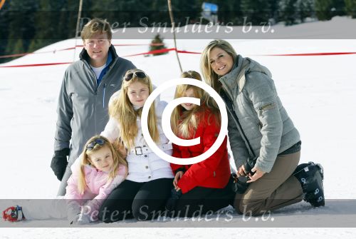 Lech, 23 Februari 2015
Jaarlijkse fotoshoot koninklijke Familie in Lech met Koning willem Alexander, Koningin Maxima, Prinses Beatrix,Prinses Amalia, Prinses Alexia en Prinses Ariane