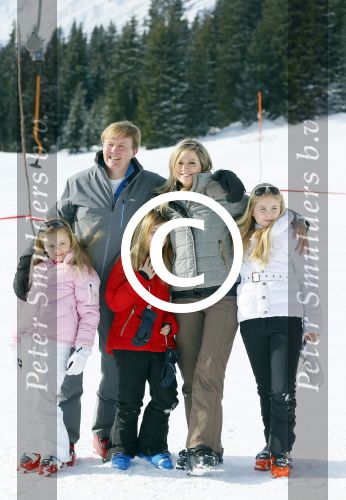 Lech, 23 Februari 2015
Jaarlijkse fotoshoot koninklijke Familie in Lech met Koning willem Alexander, Koningin Maxima, Prinses Beatrix,Prinses Amalia, Prinses Alexia en Prinses Ariane