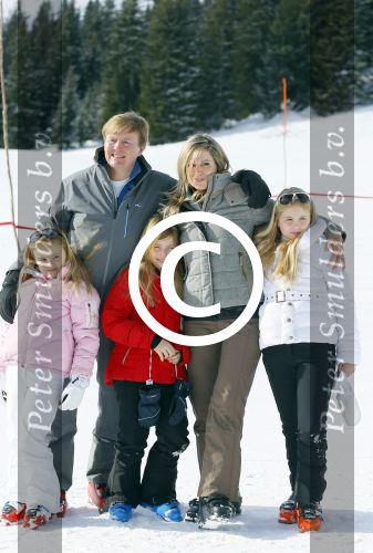 Lech, 23 Februari 2015
Jaarlijkse fotoshoot koninklijke Familie in Lech met Koning willem Alexander, Koningin Maxima, Prinses Beatrix,Prinses Amalia, Prinses Alexia en Prinses Ariane