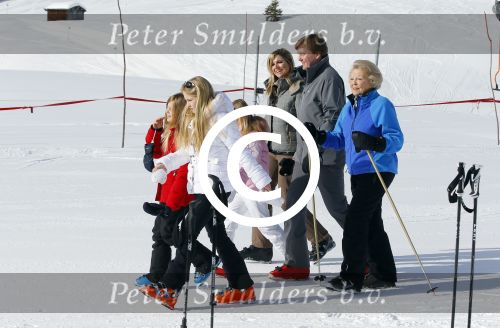 Lech, 23 Februari 2015
Jaarlijkse fotoshoot koninklijke Familie in Lech met Koning willem Alexander, Koningin Maxima, Prinses Beatrix,Prinses Amalia, Prinses Alexia en Prinses Ariane