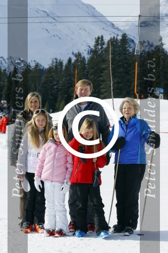 Lech, 23 Februari 2015
Jaarlijkse fotoshoot koninklijke Familie in Lech met Koning willem Alexander, Koningin Maxima, Prinses Beatrix,Prinses Amalia, Prinses Alexia en Prinses Ariane