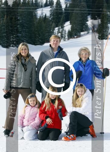 Lech, 23 Februari 2015
Jaarlijkse fotoshoot koninklijke Familie in Lech met Koning willem Alexander, Koningin Maxima, Prinses Beatrix,Prinses Amalia, Prinses Alexia en Prinses Ariane