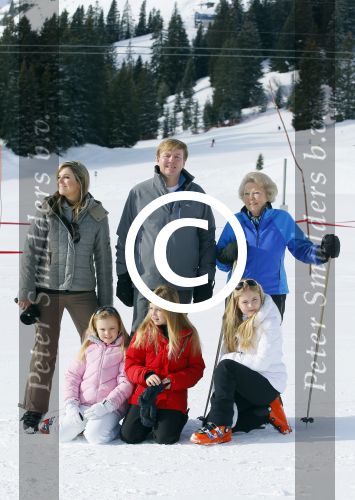 Lech, 23 Februari 2015
Jaarlijkse fotoshoot koninklijke Familie in Lech met Koning willem Alexander, Koningin Maxima, Prinses Beatrix,Prinses Amalia, Prinses Alexia en Prinses Ariane