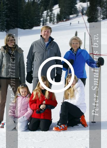 Lech, 23 Februari 2015
Jaarlijkse fotoshoot koninklijke Familie in Lech met Koning willem Alexander, Koningin Maxima, Prinses Beatrix,Prinses Amalia, Prinses Alexia en Prinses Ariane