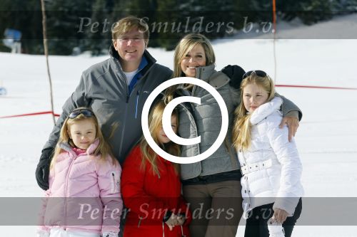 Lech, 23 Februari 2015
Jaarlijkse fotoshoot koninklijke Familie in Lech met Koning willem Alexander, Koningin Maxima, Prinses Beatrix,Prinses Amalia, Prinses Alexia en Prinses Ariane