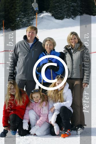 Lech, 23 Februari 2015
Jaarlijkse fotoshoot koninklijke Familie in Lech met Koning willem Alexander, Koningin Maxima, Prinses Beatrix,Prinses Amalia, Prinses Alexia en Prinses Ariane