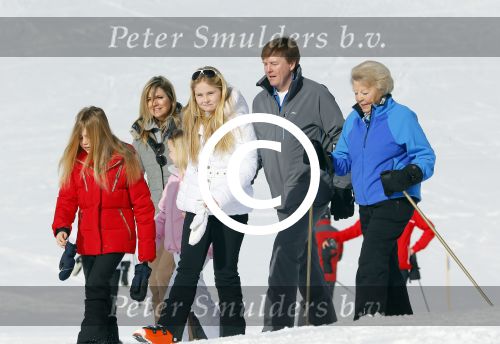 Lech, 23 Februari 2015
Jaarlijkse fotoshoot koninklijke Familie in Lech met Koning willem Alexander, Koningin Maxima, Prinses Beatrix,Prinses Amalia, Prinses Alexia en Prinses Ariane