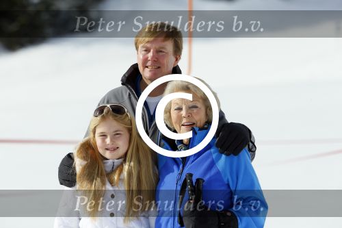 Lech, 23 Februari 2015
Jaarlijkse fotoshoot koninklijke Familie in Lech met Koning willem Alexander, Koningin Maxima, Prinses Beatrix,Prinses Amalia, Prinses Alexia en Prinses Ariane
