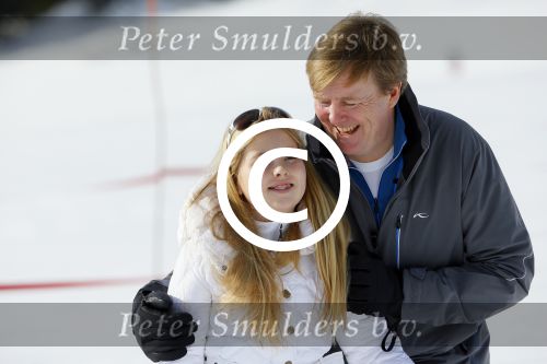 Lech, 23 Februari 2015
Jaarlijkse fotoshoot koninklijke Familie in Lech met Koning willem Alexander, Koningin Maxima, Prinses Beatrix,Prinses Amalia, Prinses Alexia en Prinses Ariane
