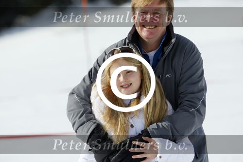 Lech, 23 Februari 2015
Jaarlijkse fotoshoot koninklijke Familie in Lech met Koning willem Alexander, Koningin Maxima, Prinses Beatrix,Prinses Amalia, Prinses Alexia en Prinses Ariane