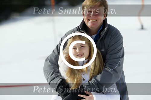 Lech, 23 Februari 2015
Jaarlijkse fotoshoot koninklijke Familie in Lech met Koning willem Alexander, Koningin Maxima, Prinses Beatrix,Prinses Amalia, Prinses Alexia en Prinses Ariane