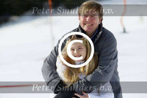 Lech, 23 Februari 2015
Jaarlijkse fotoshoot koninklijke Familie in Lech met Koning willem Alexander, Koningin Maxima, Prinses Beatrix,Prinses Amalia, Prinses Alexia en Prinses Ariane