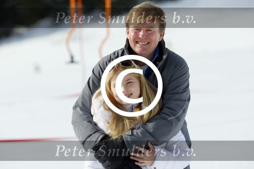 Lech, 23 Februari 2015
Jaarlijkse fotoshoot koninklijke Familie in Lech met Koning willem Alexander, Koningin Maxima, Prinses Beatrix,Prinses Amalia, Prinses Alexia en Prinses Ariane
