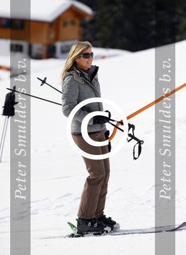 Lech, 23 Februari 2015
Jaarlijkse fotoshoot koninklijke Familie in Lech met Koning willem Alexander, Koningin Maxima, Prinses Beatrix,Prinses Amalia, Prinses Alexia en Prinses Ariane