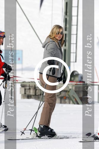 Lech, 23 Februari 2015
Jaarlijkse fotoshoot koninklijke Familie in Lech met Koning willem Alexander, Koningin Maxima, Prinses Beatrix,Prinses Amalia, Prinses Alexia en Prinses Ariane