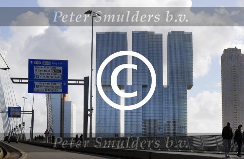 Rotterdam 1 maart 2015
Madonna en vriend Timo Scheffers hebben een penthouse gekocht in het nieuwe gebouw de Rotterdam naast Hotel New York in . Madonna wil vanaf hier met haar prive vliegtuig haar tour gaan maken. Het Penthouse is 750m2 met een dakterras van 70m2