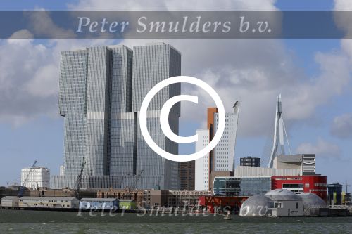 Rotterdam 1 maart 2015
Madonna en vriend Timo Scheffers hebben een penthouse gekocht in het nieuwe gebouw de Rotterdam naast Hotel New York in . Madonna wil vanaf hier met haar prive vliegtuig haar tour gaan maken. Het Penthouse is 750m2 met een dakterras van 70m2