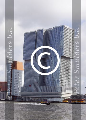 Rotterdam 1 maart 2015
Madonna en vriend Timo Scheffers hebben een penthouse gekocht in het nieuwe gebouw de Rotterdam naast Hotel New York in . Madonna wil vanaf hier met haar prive vliegtuig haar tour gaan maken. Het Penthouse is 750m2 met een dakterras van 70m2