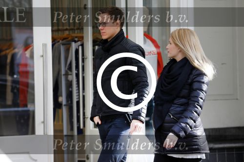 Amsterdam 17 februari 2015
Niklas Moisander met zijn zwangere vrouw/vriendin in amsterdam zuid.