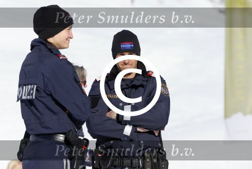 Lech, 23 Februari 2015
Jaarlijkse fotoshoot koninklijke Familie in Lech met Koning willem Alexander, Koningin Maxima, Prinses Beatrix,Prinses Amalia, Prinses Alexia en Prinses Ariane
