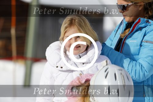 Lech, 23 Februari 2015
Jaarlijkse fotoshoot koninklijke Familie in Lech met Koning willem Alexander, Koningin Maxima, Prinses Beatrix,Prinses Amalia, Prinses Alexia en Prinses Ariane