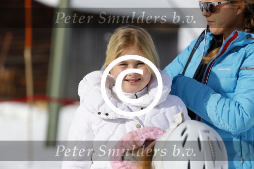 Lech, 23 Februari 2015
Jaarlijkse fotoshoot koninklijke Familie in Lech met Koning willem Alexander, Koningin Maxima, Prinses Beatrix,Prinses Amalia, Prinses Alexia en Prinses Ariane