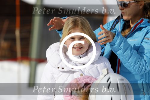 Lech, 23 Februari 2015
Jaarlijkse fotoshoot koninklijke Familie in Lech met Koning willem Alexander, Koningin Maxima, Prinses Beatrix,Prinses Amalia, Prinses Alexia en Prinses Ariane