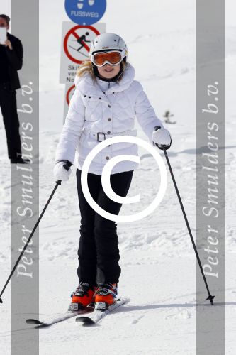 Lech, 23 Februari 2015
Jaarlijkse fotoshoot koninklijke Familie in Lech met Koning willem Alexander, Koningin Maxima, Prinses Beatrix,Prinses Amalia, Prinses Alexia en Prinses Ariane
