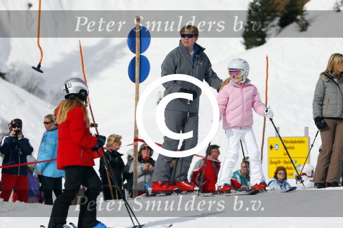 Lech, 23 Februari 2015
Jaarlijkse fotoshoot koninklijke Familie in Lech met Koning willem Alexander, Koningin Maxima, Prinses Beatrix,Prinses Amalia, Prinses Alexia en Prinses Ariane