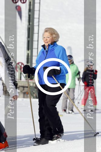 Lech, 23 Februari 2015
Jaarlijkse fotoshoot koninklijke Familie in Lech met Koning willem Alexander, Koningin Maxima, Prinses Beatrix,Prinses Amalia, Prinses Alexia en Prinses Ariane