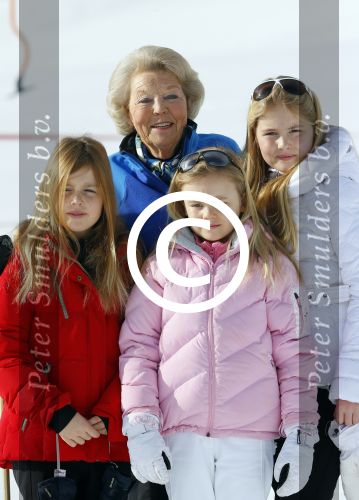 Lech, 23 Februari 2015
Jaarlijkse fotoshoot koninklijke Familie in Lech met Koning willem Alexander, Koningin Maxima, Prinses Beatrix,Prinses Amalia, Prinses Alexia en Prinses Ariane