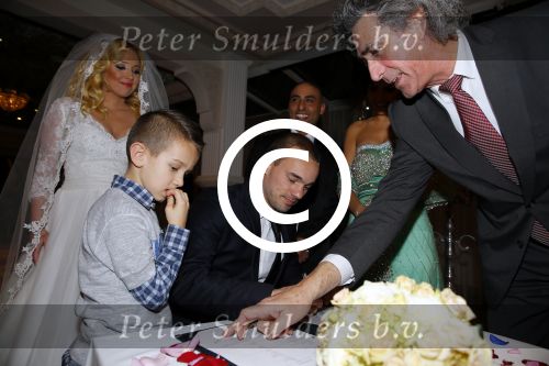 Utrecht, 5 Januari 2015
Trouwen Redouan Diba met Jessica Diba
Getuigen waren Wesley Sneijder en Yolanthe Sneijder